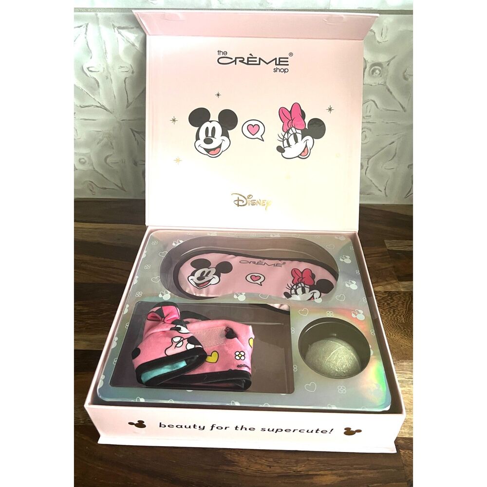 Disney The Creme Shop 3 Piece Mickey & Ninnie Spa Set
